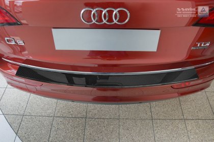 Nerezová ochranná lišta zadního nárazníku Audi SQ5 s karbonem 2013-2016