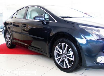 Ochranné lišty dveří - Toyota Avensis III 09-