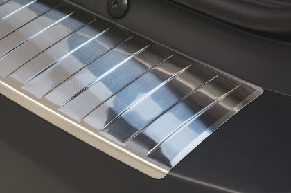Nerezová ochranná lišta zadního nárazníku DACIA SANDERO II 12-