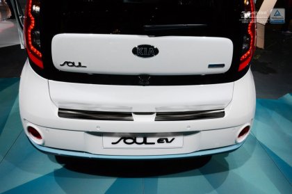 Nerezová ochranná lišta zadního nárazníku Kia Soul II EV 14-17 grafitová
