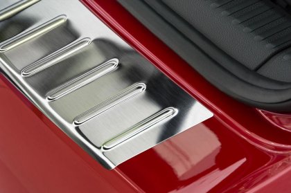 Nerezová ochranná lišta zadního nárazníku Škoda Fabia III 14-18
