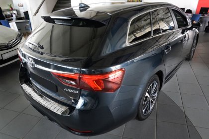 Nerezová ochranná lišta zadního nárazníku Toyota Avensis MK III FL 15- Kombi