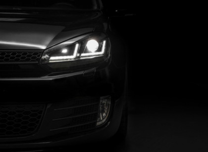 Přední světla OSRAM, s LED denními světly, LED dynamickým blinkrem pro VW Golf VI 08-12 černá