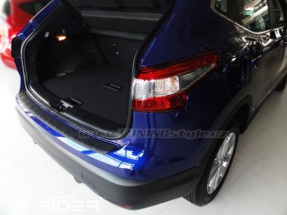 Nášlap kufru černý - Nissan Qashqai II 13-