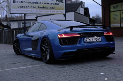 Boční prahy AUDI R8 II 2015- carbon look