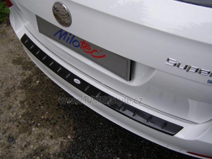 Práh pátých dveří s výstupky, ABS-černá metalíza, Škoda Superb II. Combi 01/10-