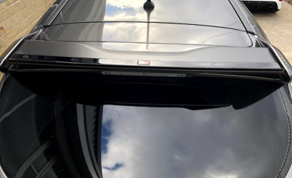 Střešní spoiler Maxton v.2 Ford Focus MK3 RS carbon look