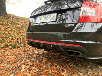Difuzor zadního nárazníku V.1 Škoda Octavia RS Mk3 černý lesklý plast