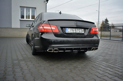 Difuzor zadního nárazníku MERCEDES-BENZ E63 AMG W212 2009-2012 carbon look