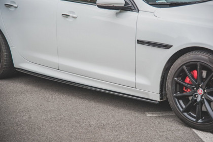Prahové lišty Jaguar XJ X351 černý lesklý plast