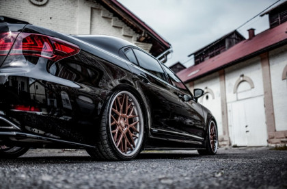 Prahové lišty Lexus LS Long Wheelbase Mk4 Facelift černý lesklý plast