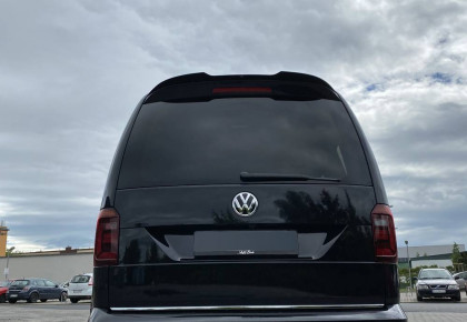 Prodloužení spoileru Volkswagen Caddy Mk.4 černý lesklý plast