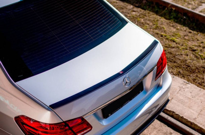 Prodloužení spoileru Mercedes-Benz E63 AMG Sedan W212 Facelift černý lesklý plast
