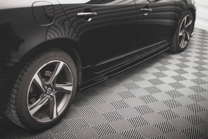Prahové lišty Volvo S60 R-Design Mk2 černý lesklý plast