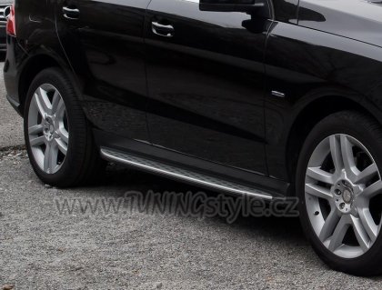 Boční nášlapy Mercedes-Benz M W166 11-