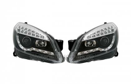 Přední světla Devil Eyes Opel Astra H 04-07  černá LED blinkr