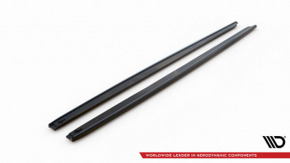 Prahové lišty Toyota Yaris Mk4 černý lesklý plast