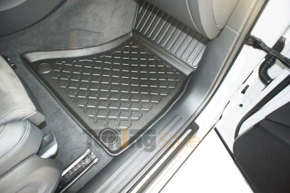 Přesné plastové koberce, vaničky s vysokým okrajem - Audi Q5 08-16