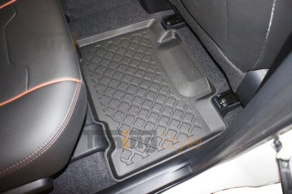 Přesné plastové koberce, vaničky s vysokým okrajem - Toyota RAV 4 IV.13-