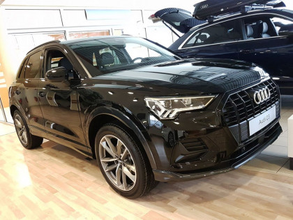 Nerezová ochranná lišta zadního nárazníku AUDI Q3 2018- stříbrná