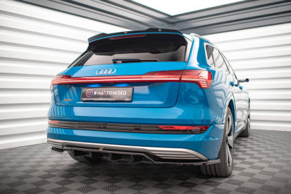 Spoiler zadního nárazníku Audi e-tron černý lesklý plast