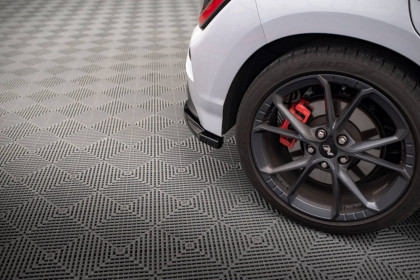Splittery zadní boční V.1 Hyundai Kona Mk1 carbon look