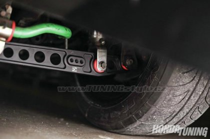 Ramená zadní Honda Civic 88-95 black LCA