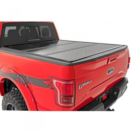 Hard bed cover tri-fold low profile Rough Country 5' 7"