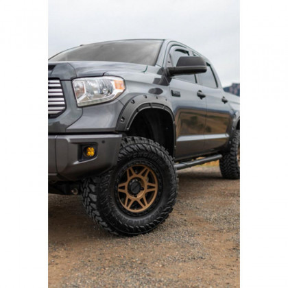 Front and rear fender flares Rough Country Defender Pocket
