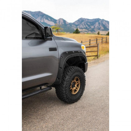 Front and rear fender flares Rough Country Defender Pocket