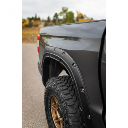 Front and rear fender flares Rough Country Defender Pocket