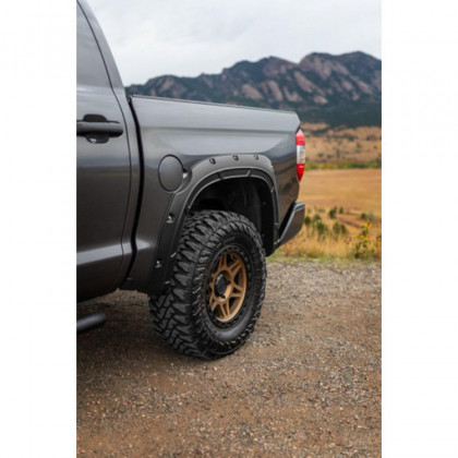 Front and rear fender flares Rough Country Defender Pocket