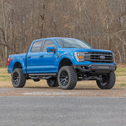 Front bumper with LED lights Rough Country