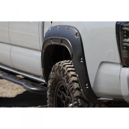 Front and rear fender flares Rough Country Defender Pocket