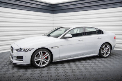 Prahové lišty Jaguar XE R-Sport X760 černý lesklý plast