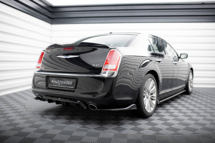 Prodloužení spoileru 3D Chrysler 300 Mk2 černý lesklý plast