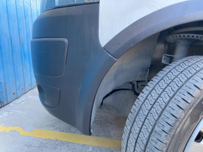 Plastové lemy blatníků pro VW Transporter T5 T5.1 2003-2015 (SV / RD) (10ks)