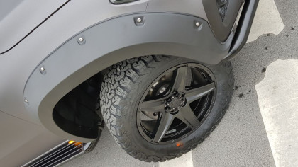 Plastové lemy blatníků pro MERCEDES X Class W470 2017+ s TÜV