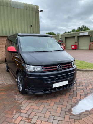 Spoiler pod přední nárazník pro VOLKSWAGEN Transporter T5 2003-2009 s TÜV