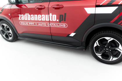 Prahové lišty Ford Tourneo Courier Mk2 černý lesklý plast