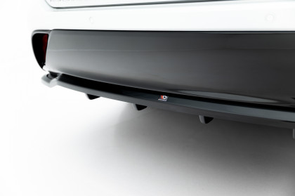 Spoiler zadního narázníku Toyota Highlander Mk4 černý lesklý plast