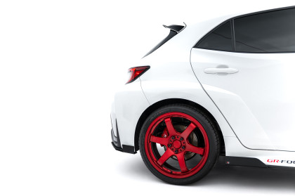 Splittery zadní boční Street Pro + flaps Toyota GR Corolla Mk12 černé