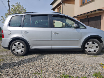 Plastové kryty prahů Volkswagen Touran I 2003-2015