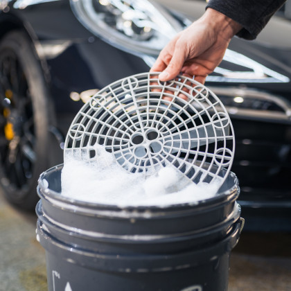 K2 Šedý detailingový kbelík "RINSE" 20L - pro bezpečné oplachování