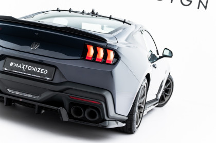 Spoiler zadního narázníku Ford Mustang Dark Horse Mk7 černý lesklý plast