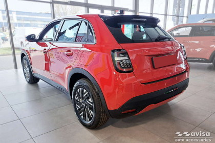 Ochranná lišta zadního nárazníku Avisa pro FIAT 600 2023-  černá matná
