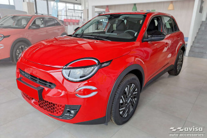 Ochranná lišta zadního nárazníku Avisa pro FIAT 600 2023-  černá matná