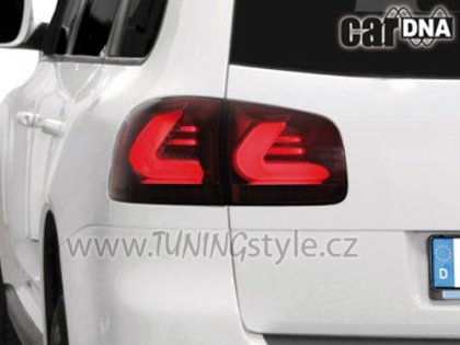 Zadní světla CARDNA VW Touareg 02-10 červená/kouřová