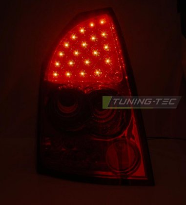 Zadní světla LED Chrysler 300C sedan 05-08 červená/kouřová