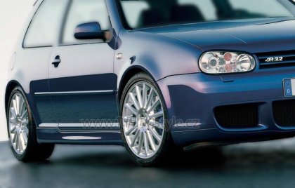 Boční prahy R32 design VW Golf IV /4   3dv.